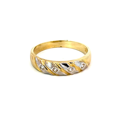 Elegant Gold Ring